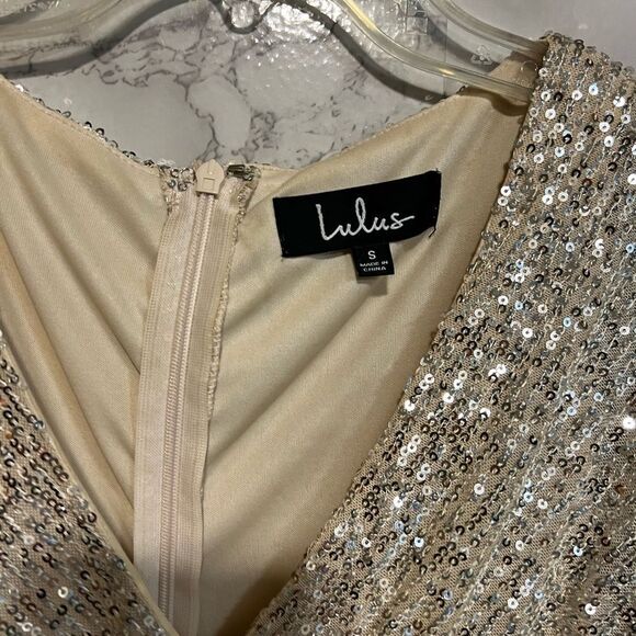 Lulus Weekender Silver Sequin Faux-Wrap
Mini Dress Size S - Picture 8 of 12